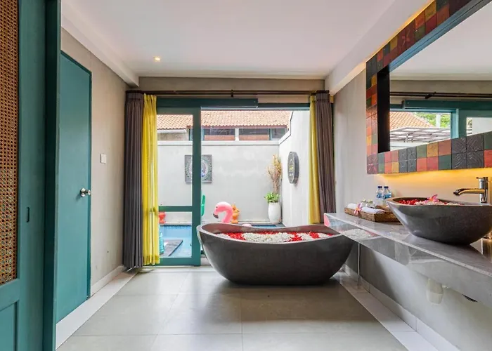 Mezzanine Industrial 1 Bedroom Private Villa In Seminyak